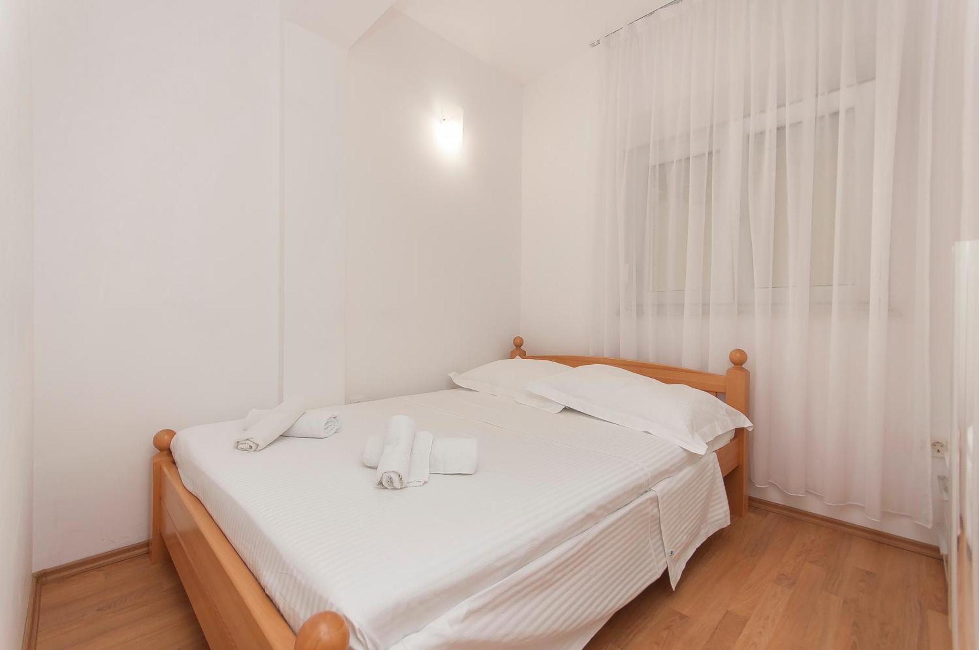 Apartman Mira- أوميس الغرفة الصورة