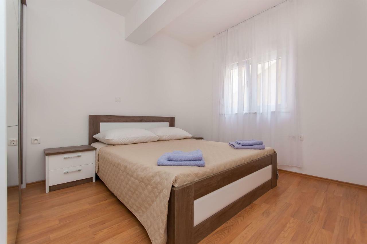 Apartman Mira- أوميس المظهر الخارجي الصورة