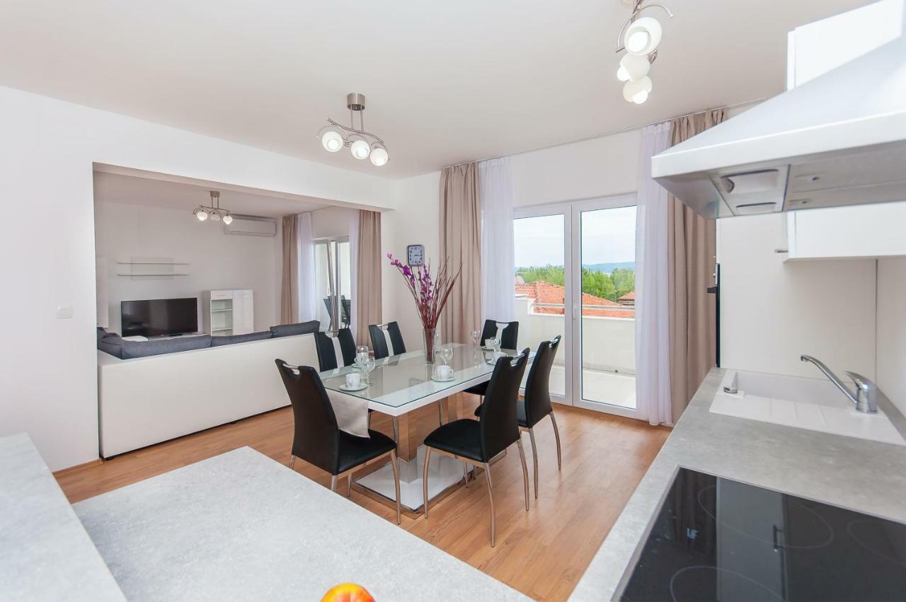Apartman Mira- أوميس المظهر الخارجي الصورة